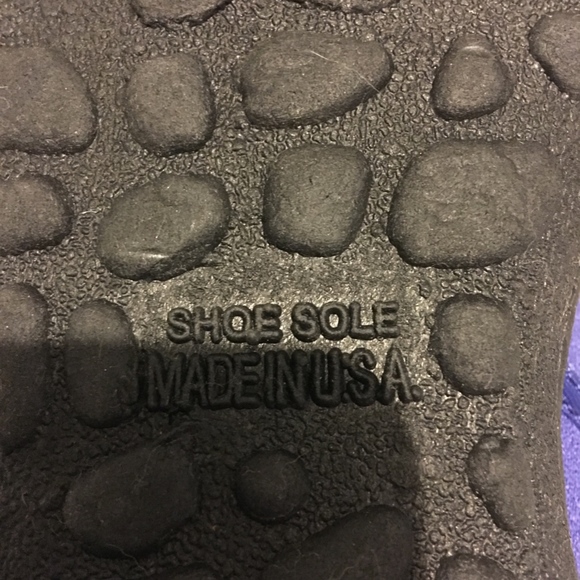 Lands' End Water Shoes - ready to explore! - Picture 4 of 5